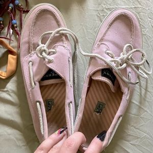 Pastel pink Sperry’s Top Sider boat shoe